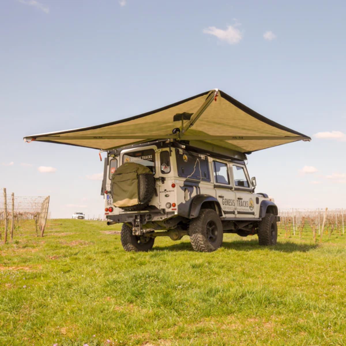 Alu-Cab Shadow Awing Markise 270° 2m60, linke Fahrzeugseite – storm72