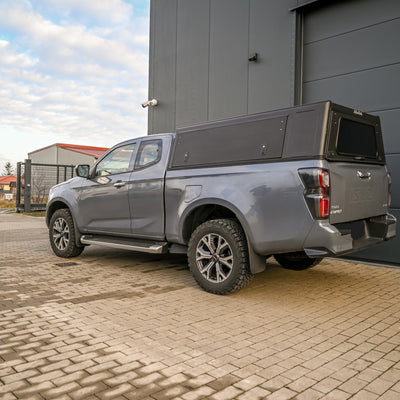 Alu-Cab Hardtop Explorer Isuzu D-Max 2021+ Space-Cab schwarz/ glatt