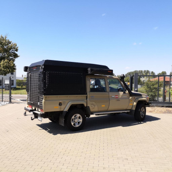 Preview: ALU-CAB CANOPY CAMPER TOYOTA LAND CRUISER 79 DOPPELKABINER IN SCHWARZ