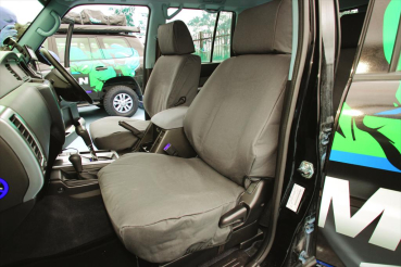 IRONMAN 4X4 CANVAS SEAT COVERS (VORNE FÜR HILUX REVO AB 15+) • INTEGRIERTE TASCHEN FÜR LANDKARTEN