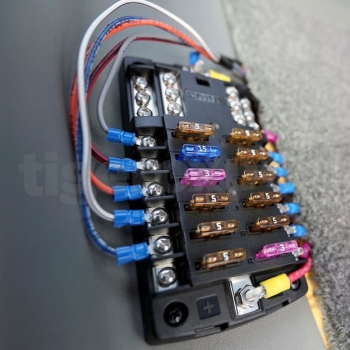 Preview: Sicherungsverteiler für KFZ-Flachstecksicherungen inkl. Etiketten, 12 Kreise inkl. Minusverteiler, 5026